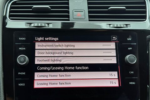 Volkswagen Golf GTI PERFORMANCE TSI DSG - ART VELOUR SEATS -DYNAUDIO -CAMERA -BRESCIA 19s 43