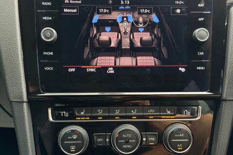 Volkswagen Golf GTI PERFORMANCE TSI DSG - ART VELOUR SEATS -DYNAUDIO -CAMERA -BRESCIA 19s 39