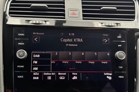 Volkswagen Golf GTI PERFORMANCE TSI DSG - ART VELOUR SEATS -DYNAUDIO -CAMERA -BRESCIA 19s 44