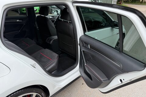 Volkswagen Golf GTI PERFORMANCE TSI DSG - ART VELOUR SEATS -DYNAUDIO -CAMERA -BRESCIA 19s 29