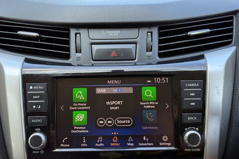 Nissan Navara DCI TEKNA AUTOMATIC -ONE OWNER -NO VAT-APPLE CAR PLAY -TOWBAR -CANOPY 42