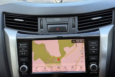 Nissan Navara DCI TEKNA AUTOMATIC -ONE OWNER -NO VAT-APPLE CAR PLAY -TOWBAR -CANOPY 36