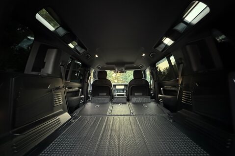 Land Rover Defender X-DYNAMIC SE MHEV - PREDATOR BODYKIT - 22 INCH ALLOYS -FULL LAND ROVER SERV 58