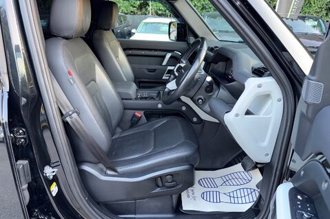 Land Rover Defender X-DYNAMIC SE MHEV - PREDATOR BODYKIT - 22 INCH ALLOYS -FULL LAND ROVER SERV 15