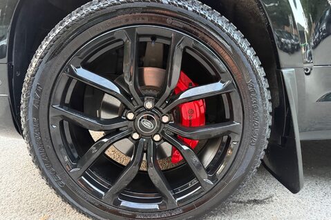 Land Rover Defender X-DYNAMIC SE MHEV - PREDATOR BODYKIT - 22 INCH ALLOYS -FULL LAND ROVER SERV 62