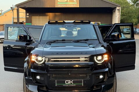 Land Rover Defender X-DYNAMIC SE MHEV - PREDATOR BODYKIT - 22 INCH ALLOYS -FULL LAND ROVER SERV 18