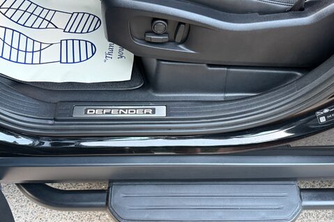 Land Rover Defender X-DYNAMIC SE MHEV - PREDATOR BODYKIT - 22 INCH ALLOYS -FULL LAND ROVER SERV 27