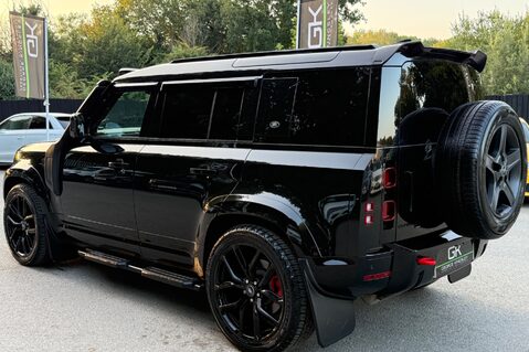 Land Rover Defender X-DYNAMIC SE MHEV - PREDATOR BODYKIT - 22 INCH ALLOYS -FULL LAND ROVER SERV 2