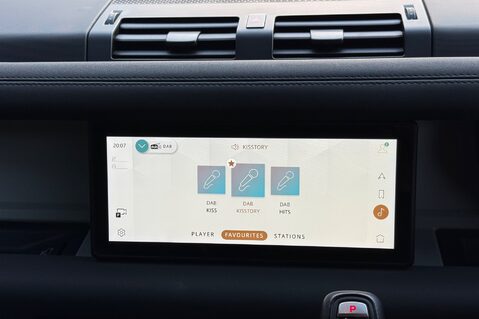 Land Rover Defender X-DYNAMIC SE MHEV - PREDATOR BODYKIT - 22 INCH ALLOYS -FULL LAND ROVER SERV 51