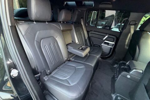 Land Rover Defender X-DYNAMIC SE MHEV - PREDATOR BODYKIT - 22 INCH ALLOYS -FULL LAND ROVER SERV 35