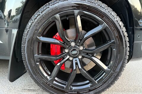 Land Rover Defender X-DYNAMIC SE MHEV - PREDATOR BODYKIT - 22 INCH ALLOYS -FULL LAND ROVER SERV 5