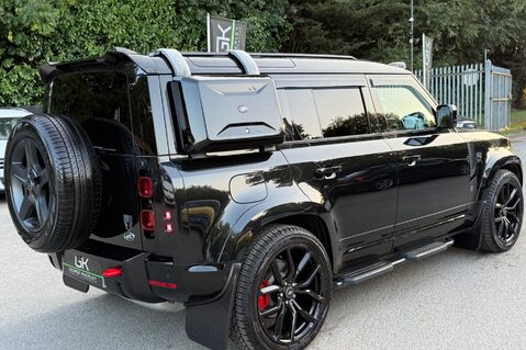 Land Rover Defender X-DYNAMIC SE MHEV - PREDATOR BODYKIT - 22 INCH ALLOYS -FULL LAND ROVER SERV 7