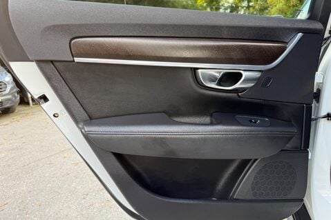 Volvo V90 D5 POWERPULSE CROSS COUNTRY PRO AWD -RARE CAR - REVERSE CAMERA 26