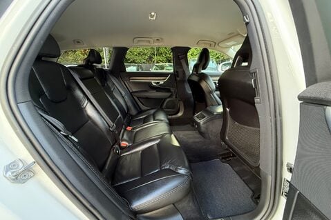 Volvo V90 D5 POWERPULSE CROSS COUNTRY PRO AWD -RARE CAR - REVERSE CAMERA 30