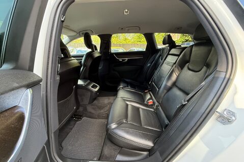 Volvo V90 D5 POWERPULSE CROSS COUNTRY PRO AWD -RARE CAR - REVERSE CAMERA 18