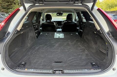 Volvo V90 D5 POWERPULSE CROSS COUNTRY PRO AWD -RARE CAR - REVERSE CAMERA 41