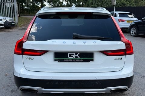 Volvo V90 D5 POWERPULSE CROSS COUNTRY PRO AWD -RARE CAR - REVERSE CAMERA 9