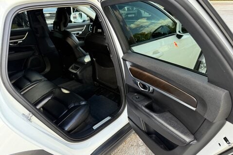 Volvo V90 D5 POWERPULSE CROSS COUNTRY PRO AWD -RARE CAR - REVERSE CAMERA 28