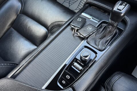 Volvo V90 D5 POWERPULSE CROSS COUNTRY PRO AWD -RARE CAR - REVERSE CAMERA 8