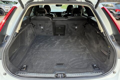 Volvo V90 D5 POWERPULSE CROSS COUNTRY PRO AWD -RARE CAR - REVERSE CAMERA 42
