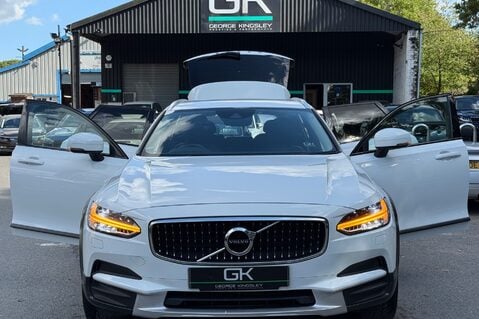 Volvo V90 D5 POWERPULSE CROSS COUNTRY PRO AWD -RARE CAR - REVERSE CAMERA 19