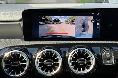 Mercedes-Benz A Class AMG A 35 4MATIC PREMIUM PLUS MHEV - AERO KIT -PAN ROOF -ELECTRIC SEATS 51