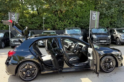 Mercedes-Benz A Class AMG A 35 4MATIC PREMIUM PLUS MHEV - AERO KIT -PAN ROOF -ELECTRIC SEATS 22