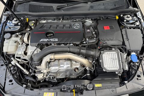 Mercedes-Benz A Class AMG A 35 4MATIC PREMIUM PLUS MHEV - AERO KIT -PAN ROOF -ELECTRIC SEATS 70