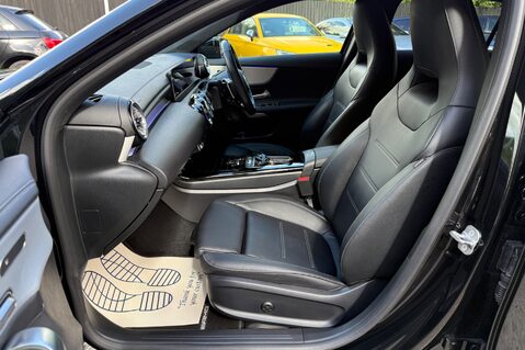 Mercedes-Benz A Class AMG A 35 4MATIC PREMIUM PLUS MHEV - AERO KIT -PAN ROOF -ELECTRIC SEATS 27