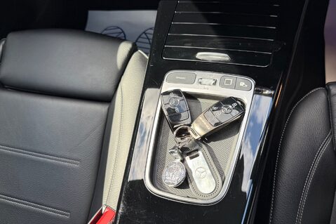 Mercedes-Benz A Class AMG A 35 4MATIC PREMIUM PLUS MHEV - AERO KIT -PAN ROOF -ELECTRIC SEATS 60