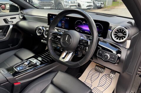 Mercedes-Benz A Class AMG A 35 4MATIC PREMIUM PLUS MHEV - AERO KIT -PAN ROOF -ELECTRIC SEATS 13