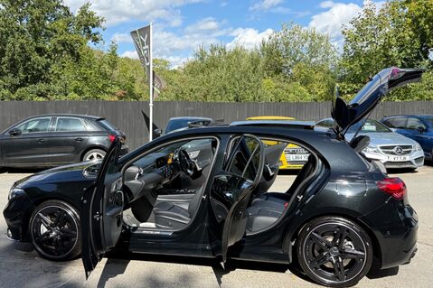 Mercedes-Benz A Class AMG A 35 4MATIC PREMIUM PLUS MHEV - AERO KIT -PAN ROOF -ELECTRIC SEATS 21