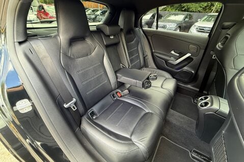 Mercedes-Benz A Class AMG A 35 4MATIC PREMIUM PLUS MHEV - AERO KIT -PAN ROOF -ELECTRIC SEATS 37