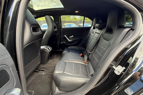 Mercedes-Benz A Class AMG A 35 4MATIC PREMIUM PLUS MHEV - AERO KIT -PAN ROOF -ELECTRIC SEATS 33
