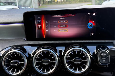 Mercedes-Benz A Class AMG A 35 4MATIC PREMIUM PLUS MHEV - AERO KIT -PAN ROOF -ELECTRIC SEATS 47