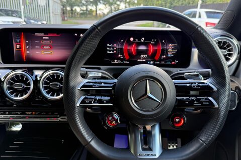 Mercedes-Benz A Class AMG A 35 4MATIC PREMIUM PLUS MHEV - AERO KIT -PAN ROOF -ELECTRIC SEATS 7