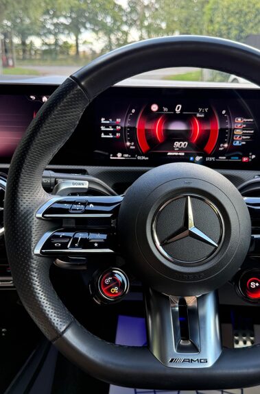 Mercedes-Benz A Class AMG A 35 4MATIC PREMIUM PLUS MHEV - AERO KIT -PAN ROOF -ELECTRIC SEATS 