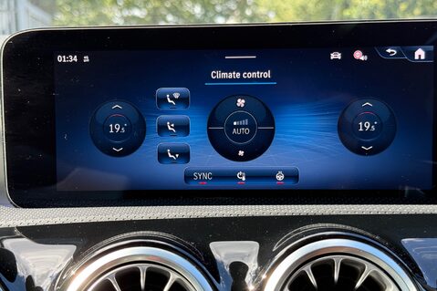 Mercedes-Benz A Class AMG A 35 4MATIC PREMIUM PLUS MHEV - AERO KIT -PAN ROOF -ELECTRIC SEATS 56