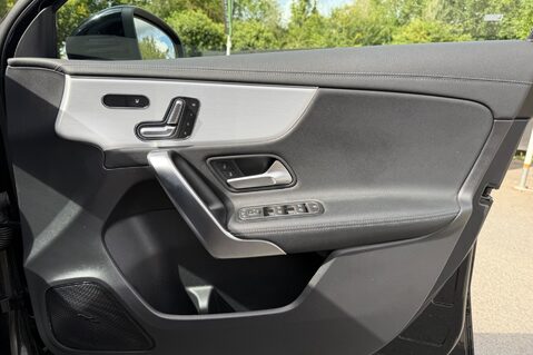 Mercedes-Benz A Class AMG A 35 4MATIC PREMIUM PLUS MHEV - AERO KIT -PAN ROOF -ELECTRIC SEATS 42