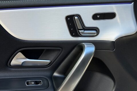 Mercedes-Benz A Class AMG A 35 4MATIC PREMIUM PLUS MHEV - AERO KIT -PAN ROOF -ELECTRIC SEATS 30