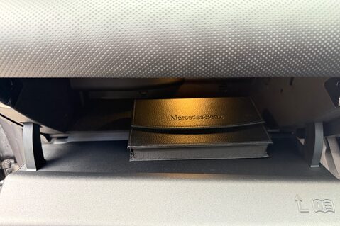 Mercedes-Benz CLA Class CLA 180 AMG LINE PREMIUM PLUS - PAN ROOF - VAT Q - FULL MB SERVICE HISTORY 59