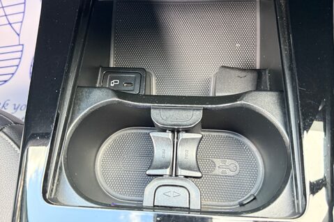 Mercedes-Benz CLA Class CLA 180 AMG LINE PREMIUM PLUS - PAN ROOF - VAT Q - FULL MB SERVICE HISTORY 46