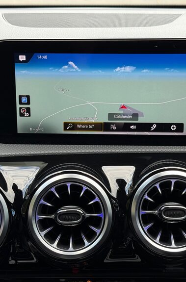 Mercedes-Benz CLA Class CLA 180 AMG LINE PREMIUM PLUS - PAN ROOF - VAT Q - FULL MB SERVICE HISTORY 