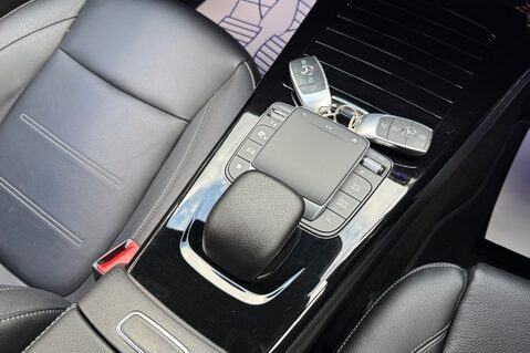 Mercedes-Benz CLA Class CLA 180 AMG LINE PREMIUM PLUS - PAN ROOF - VAT Q - FULL MB SERVICE HISTORY 47