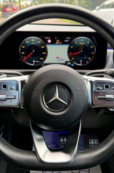 Mercedes-Benz CLA Class CLA 180 AMG LINE PREMIUM PLUS - PAN ROOF - VAT Q - FULL MB SERVICE HISTORY 