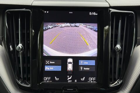 Volvo XC60 B4 R-DESIGN PRO AWD - 22 INCH ALLOY WHEELS - CRYSTAL WHITE PAINT 11