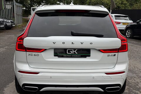 Volvo XC60 B4 R-DESIGN PRO AWD - 22 INCH ALLOY WHEELS - CRYSTAL WHITE PAINT 10