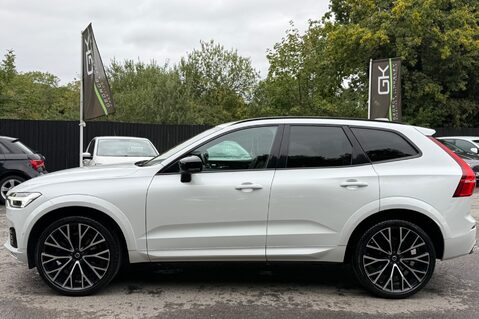 Volvo XC60 B4 R-DESIGN PRO AWD - 22 INCH ALLOY WHEELS - CRYSTAL WHITE PAINT 12