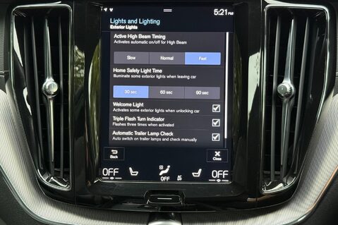 Volvo XC60 B4 R-DESIGN PRO AWD - 22 INCH ALLOY WHEELS - CRYSTAL WHITE PAINT 48