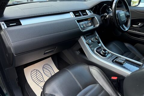 Land Rover Range Rover Evoque TD4 HSE DYNAMIC - 2 OWNERS - FULL SERVICE HISTORY - BRITISH RACING GREEN 24